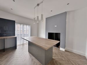 Photo 7- click for photo gallery